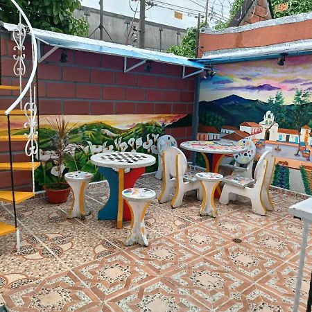 Hotel Eterna Primavera Medellín Dış mekan fotoğraf