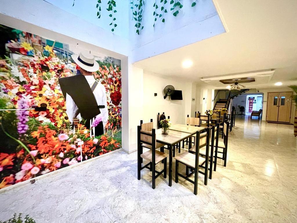 Hotel Eterna Primavera Medellín Dış mekan fotoğraf
